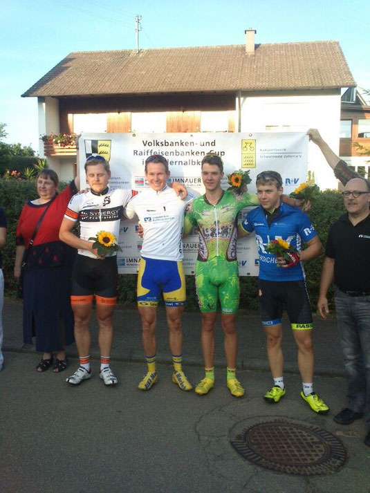 Tobias Tetzlaff mit einem überragenden Tagessieg für das BIKE Market Team auf der 2. Etappe des VR-Cups