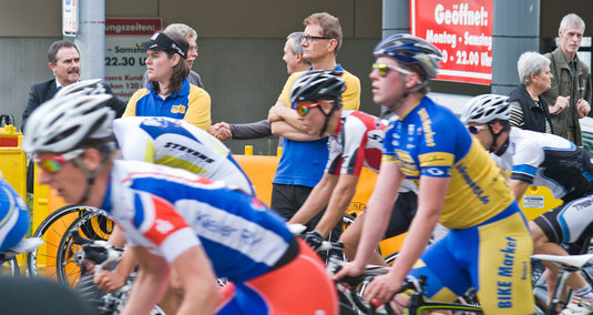 Trainer und Sportliche Leitung des BIKE Market Teams (Antje Vogelgesang, Jörg Wolff-Gebauer v.l.)