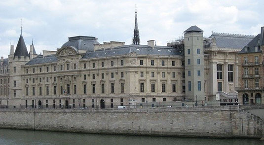 La Cour de Cassation qui cassera en 1912 l'arrêt de la Cour d'Assises de condamnation à mort et innocentera Jules Durand en 1918.