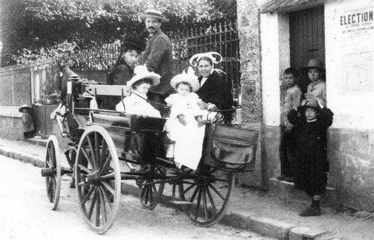 André Lot et sa famille rue de Boussy
