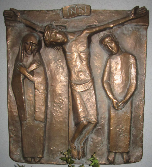 Die Bronze-Skulptur wurde der Garnstock-Kirche testamentarisch von Diözesanhauptinspektor Willy Brüll (+ 2000) vermacht.