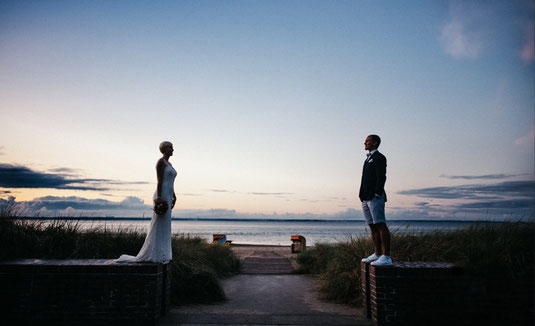 Erfahrungsbericht Freie Trauung Norddeutschland, Referenz Freie Traurednerin Caro, Erfahrung Freie Trauung Strauß und Fliege, Heiraten am Strand