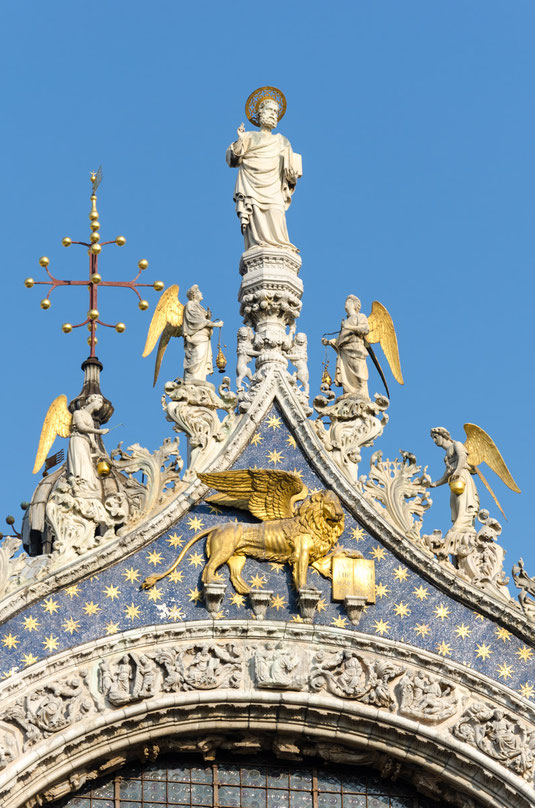 façade de la Basilique Saint-Marc à Venise (Italie)