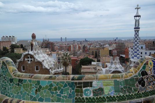 DAS Postkarten-Touri-Bild schlechthin - Stadtsicht vom Park Güell.