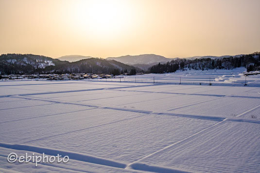 雪の農村