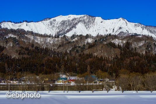 尾白山