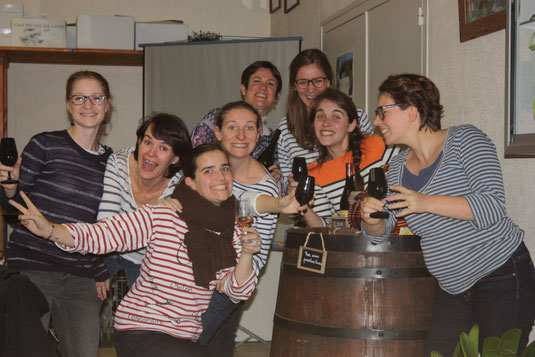 bachelorette-hen-party-Vouvray-Tours-Amboise-wine-tasting-guided-wine-tours-cellar-fun-activities-Loire-Valley-Myriam-Fouasse-Robert-Rendez-Vous-dans-les-Vignes