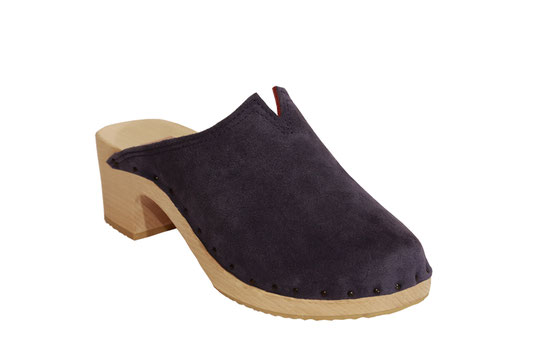sabot suédois femme à petit talon modèle Bérénice, fabriqué par les sabots d'isa à la main et sur mesure à saint-bertrand-de-comminges