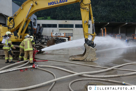 Feuerwehr, Blaulicht, BFV Schwaz, Übung, Uderns