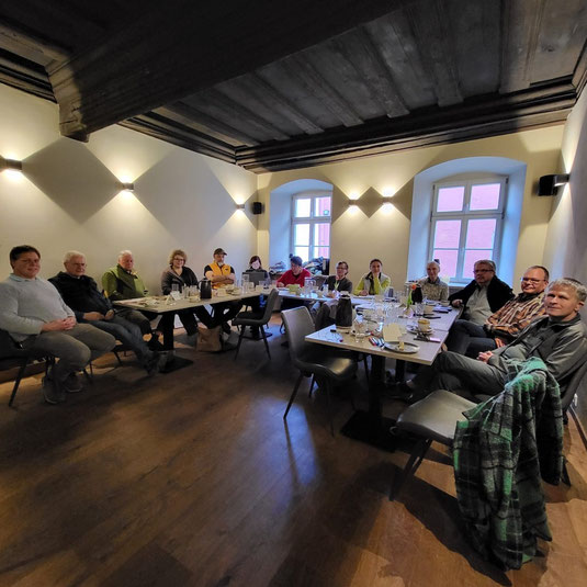 Bild der Gruppe (Quelle: Sevtag Okyay)