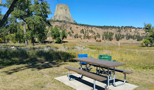 Devils Tower National Monument, Wyoming, Blick vom Belle Fourche River Campground
