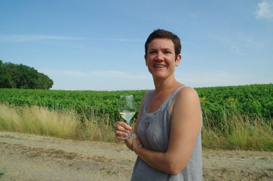 visite-vignoble-degustation-vin-cours-oenologie-Touraine-Vallée-Loire-Tours-Amboise-Vouvray-Rendez-Vous-dans-les-Vignes-Myriam-Fouasse-Robert