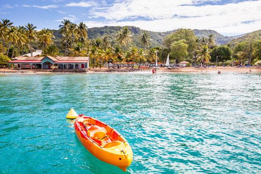 Vue sur la plage de l'hôtel Fort Royal © Des Hôtels et des Îles