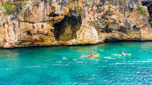 Paddle tour on Little Bay Beach © The Anguilla Tourist Board