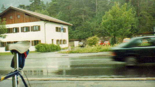 Garmisch-Partenkirchen: Buswartehäuschen
