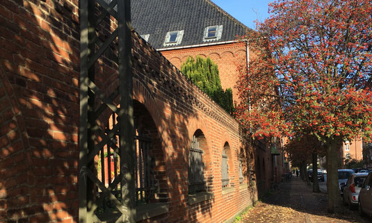 Das Niels Steensen Gymnasium von außen