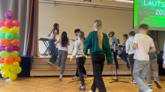 Schüler beim Musikcontest "Lautstark" in Tartu.