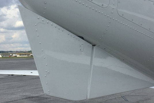 Le gouvernail ventral du Phenom 300 d'Embraer.