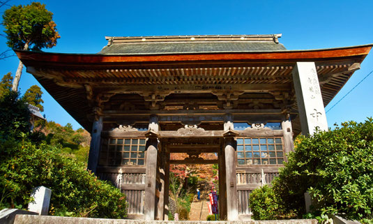 中山寺门