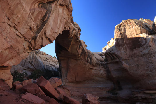 Capitol Reef hiking trails, hiking national parks USA, southwest