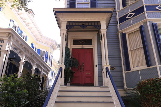 Victorian Quarter Savannah, architecture, colorful houses, doors and windows