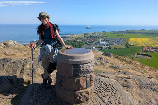 John Muir Way, Law Hill, Sarah und Rand auf dem John Muir Way durch Schottland, Fernwanderung, Schottland, North Berwick