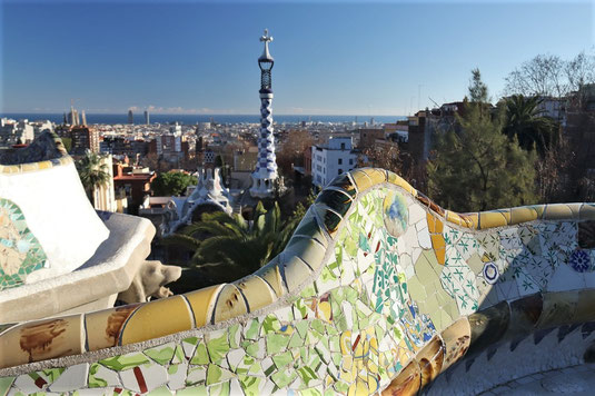 Park Güell Barcelona, ceramic tiles, colorful mosaik, Spain, Gaudí