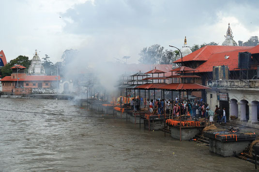 Pashupatinath temple Kathmandu, cremation, public, death, life, tradition, hindu