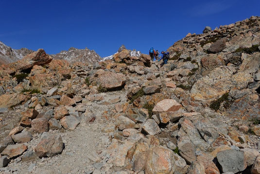 Hiking Patagonia, Laguna de Los Tres hike, rock wall, last mile, hard hike, Fitz Roy