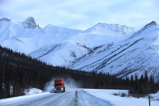 Dalton Highway im Winter, Highway to Hell, Trans-Alaska Öl Pipeline, Truckerleben, Highway Alaska