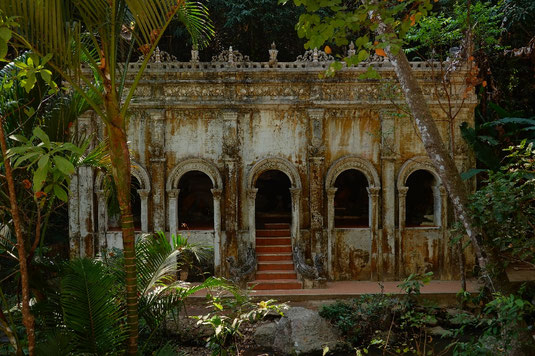 Wat Pha Lat, Monk's Trail, hiking in Thailand, forest temple, Thailand's temples, mystical places, Thailand hikes, Monk's path