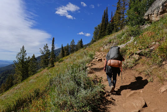 Trail Grand Tetons, high alpine lakes, hiking in the Grand Tetons, backcountry permit, trekking, camping, lakes