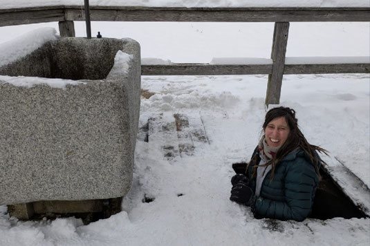 Well, old-school living, mountain hut, self-sufficient living, Bavaria, snow Christmas, well shaft, water