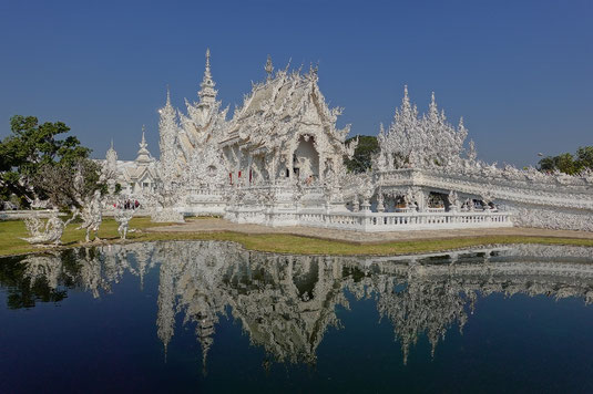 The White Temple, Chiang Rai, Temples of Thailand, which temples should I see in Thailand, Chalermchai Kositpipat artist