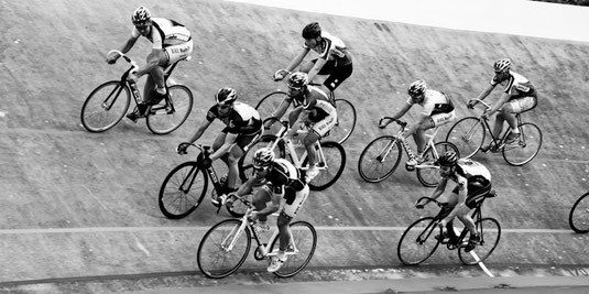 Punktefahren beim BIKE Market Cup auf der Radrennbahn in Rostock