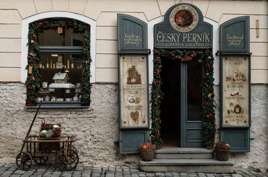 typical shop in Cesky Krumlov © Michael Schnabl