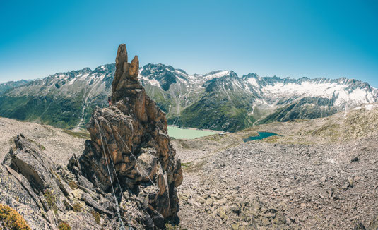Blick vom Klettersteig Krokodil auf den Dammagletscher.
