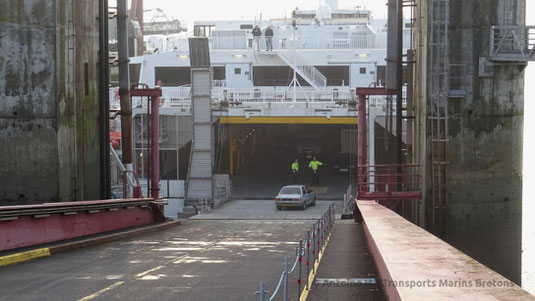 Entre du garage du HSC Condor Liberation