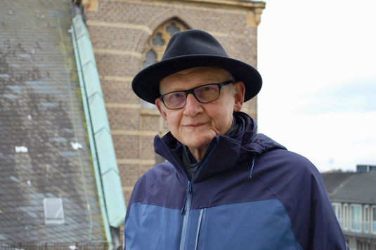Der Hut gehört zu seinen Markenzeichen: Pastor Peter Keinecke.