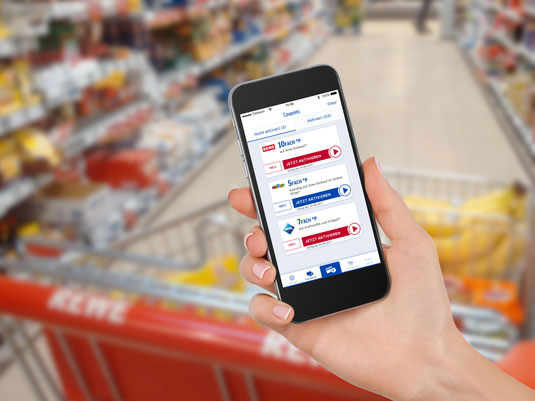 Die Payback App vereint Kundenkarte, Coupons und Zahlungsfunktion und macht auf diese Weise das Einkaufen um einiges einfacher. Foto: djd/www.payback.de