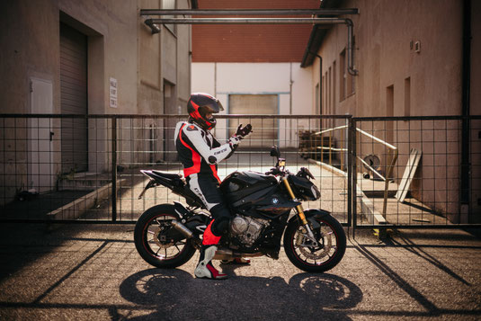 Florian Fredlmeier Fotografie, Fotograf, Neuötting, Kastl, Unterneukirchen, Burgkirchen, Auto, Motorrad, Sonnenuntergang, Industrie, Motorradfahrer, Leidenschaft, Authentisch