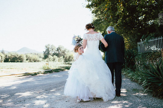 wedding in France ; wedding celebrant - officiant de cérémonie laïque