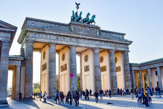 Brandenburg Gate as a symbolic image of a review received from Berlin for Language and Translation Services Dr. Ralph Smyreck in Dresden