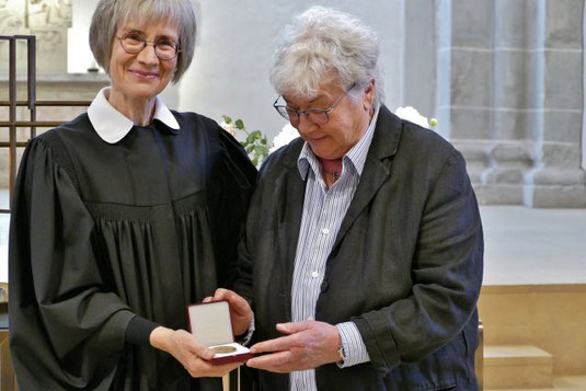 Ehrung Silke Does mit Elisabeth-Medaille