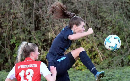 Für Großenenglis‘ Nadelstiche zuständig: Flügelspielerin Anna Wagner. pressebilder hahn