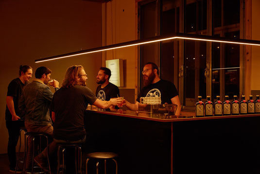Draft Brothers Degustationsraum mit Bar in der Destillerie, Events und Führungen