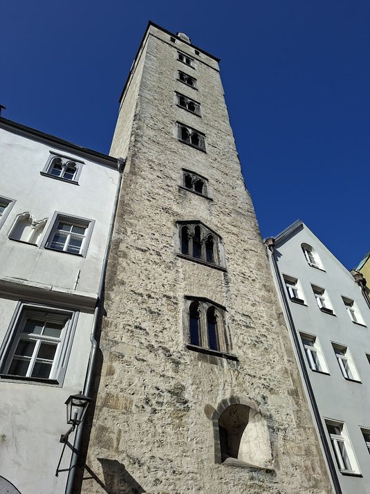 Geschlechtertürme: jede reiche Familie baute einen solchen Turm