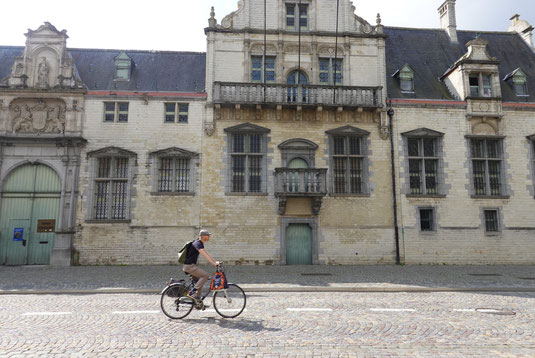 Heute ist der Hof von Savoyen Sitz des Bezirksgerichts in Mechelen.