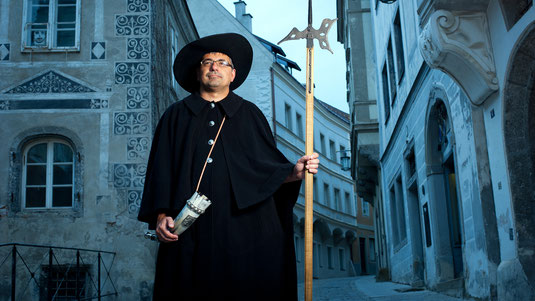 Nachtwächter in der Stadt Steyr, Oberösterreich, Österreich