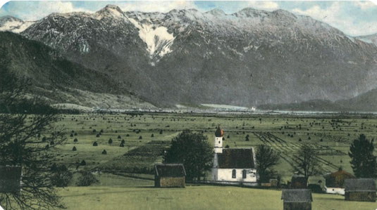 Ansichtskarte von 1910: Streutrischen wie die Sterne am Himmel. Eines der wenigen Bilder, das einen Eindruck von der früheren großflächigen Streuwiesenmahd vermittelt.